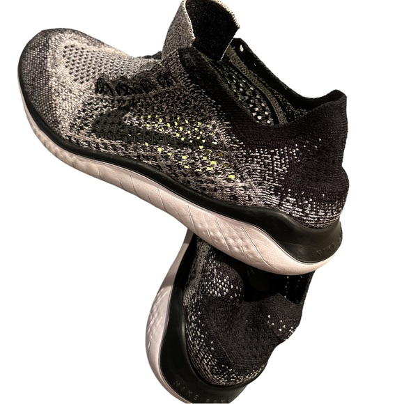 Nike Free RN Flyknit / Men's Size 7 Running Shoes Black Gray Oreo - Picture 4 of 7